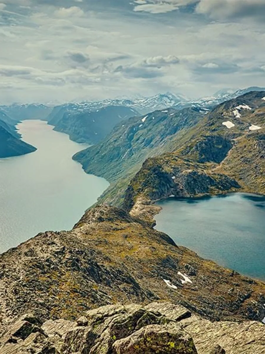 Besseggen Ridge