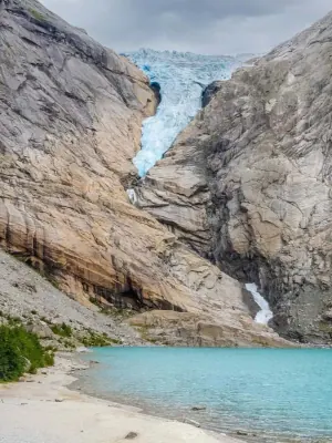 Briksdalsbreen