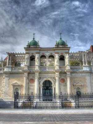 Castle Bazaar (Várkert Bazaar)