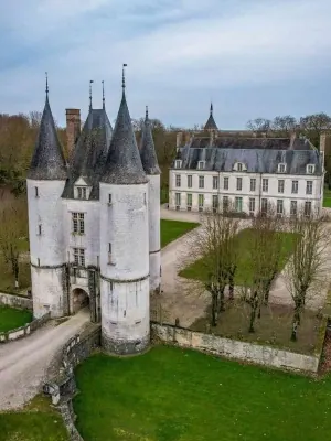 Chateau de Dampierre