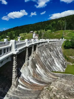 Elbe Dam