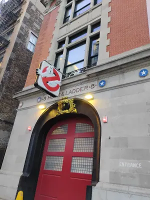 FDNY Ladder 8