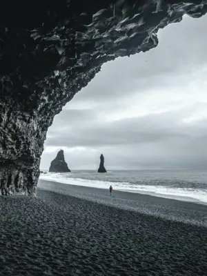 Hálsanefshellir Cave