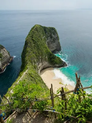 Kelingking Beach
