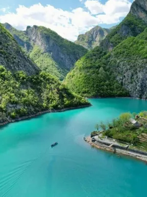 Koman lake