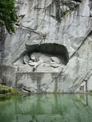 Lion Monument