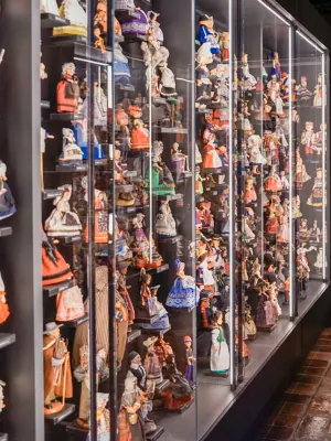 Museum of Dollhouses