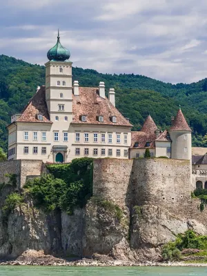 Schloss Schönbühel