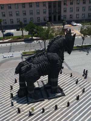Trojan Horse Statue
