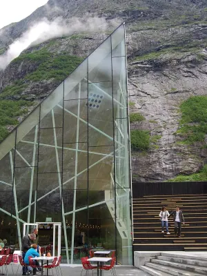 Trollveggen Besøkssenter