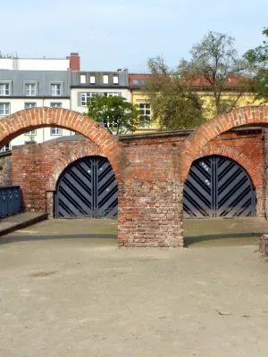 Tsehliarskyi Bastion