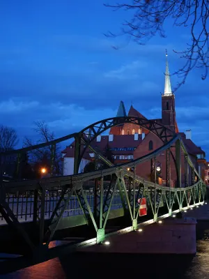 Tumski Bridge