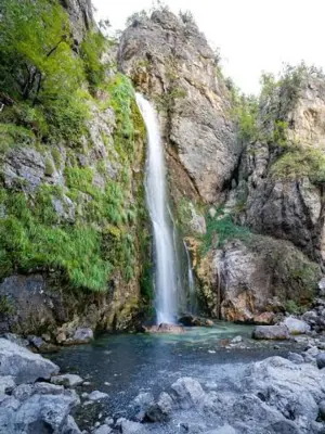 Waterfall Grunas